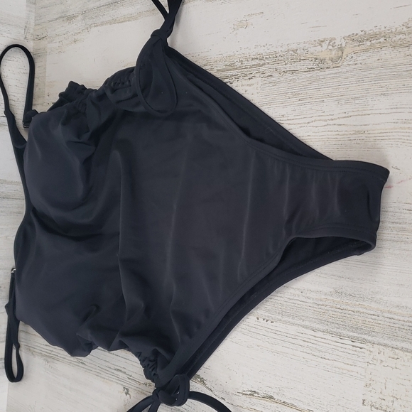 Black high cut adjustable ruched sides, removable cups swim suit Size Large NWOT - Picture 7 of 11